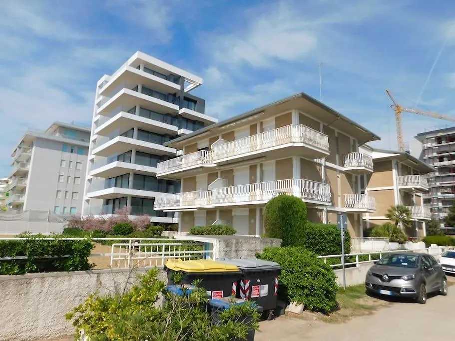 Apartment Appartamento Fronte Mare Jesolo Lido